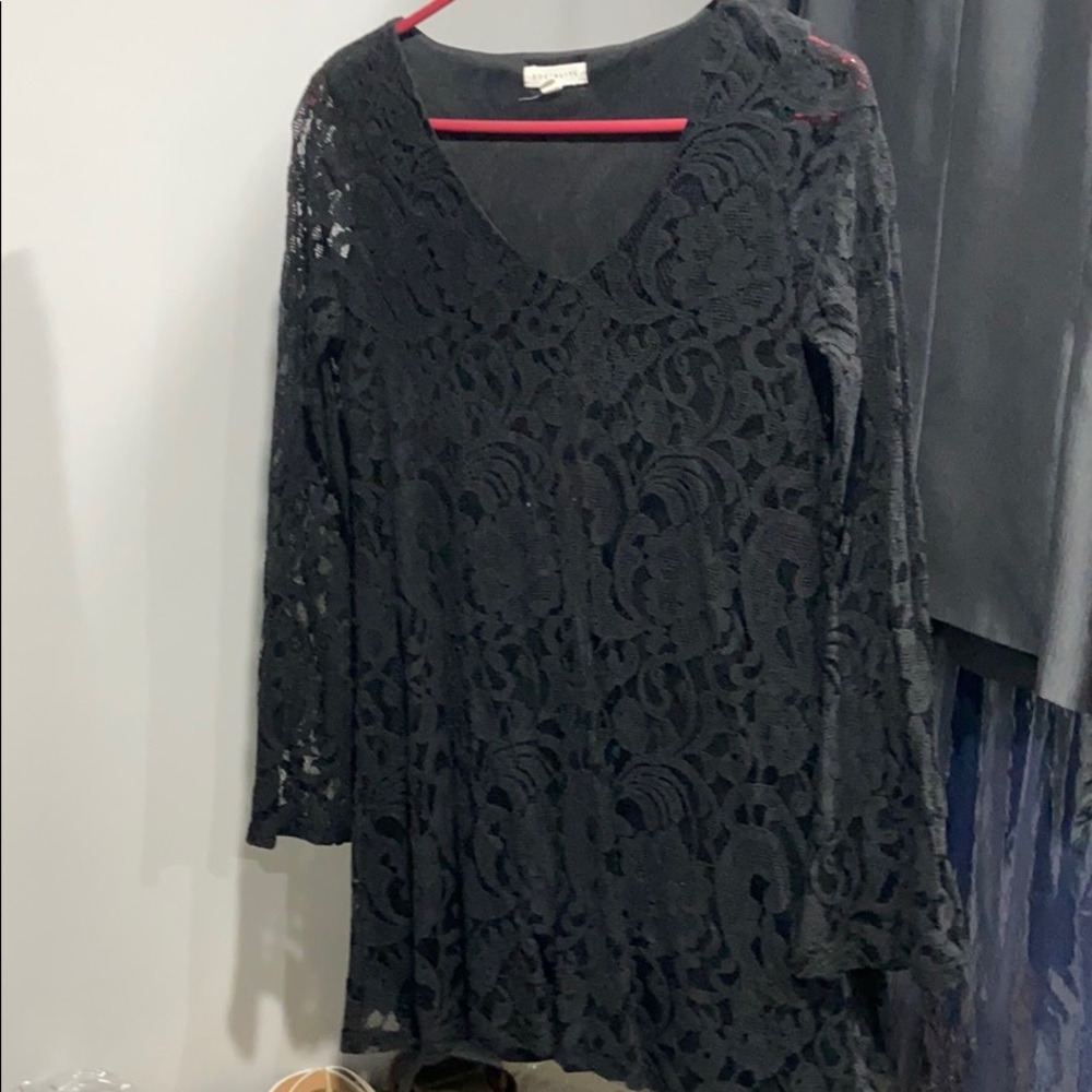 Black 3/4 Bell Long-sleeve Lace Dress
